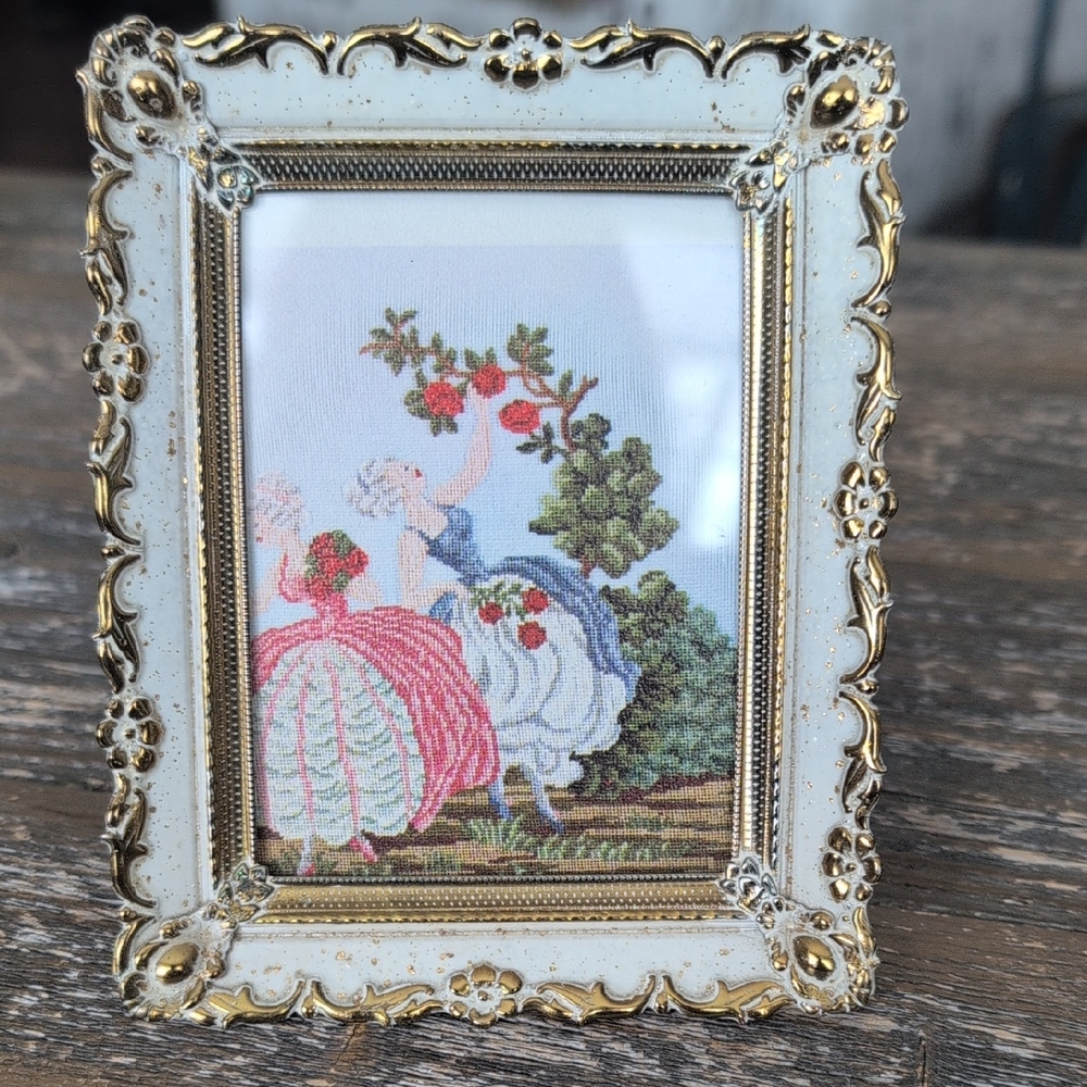 VTG Elegant Metal Brass and White Ornate Picture Frame - Victorian Vibe